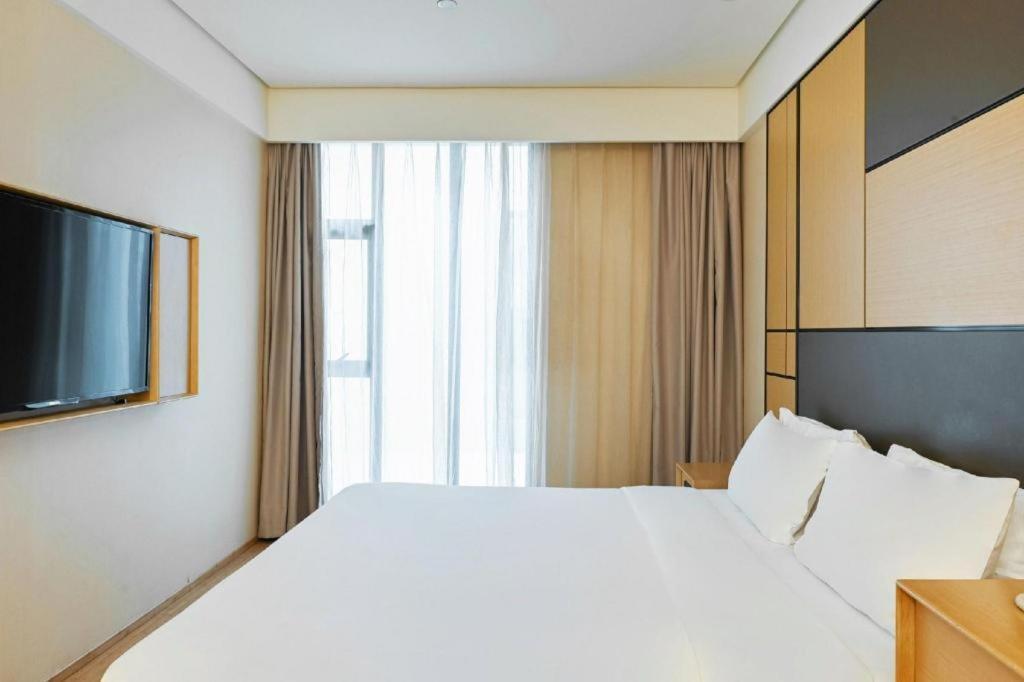 Ji Hotel Shanghai Hongqiao Yan'An XI Road Екстериор снимка