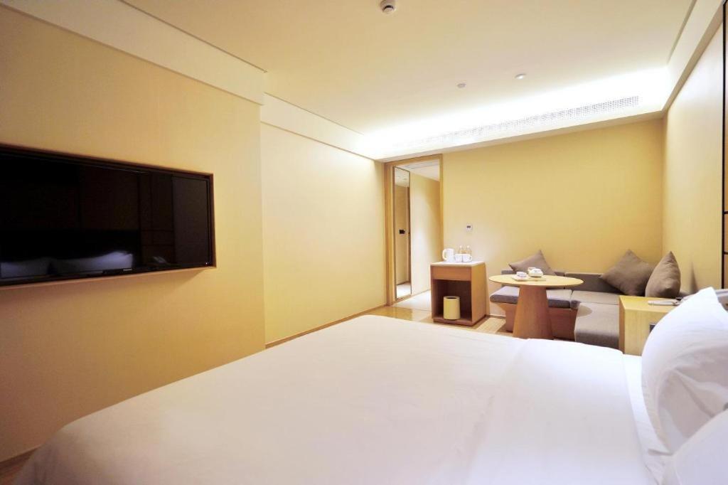 Ji Hotel Shanghai Hongqiao Yan'An XI Road Екстериор снимка
