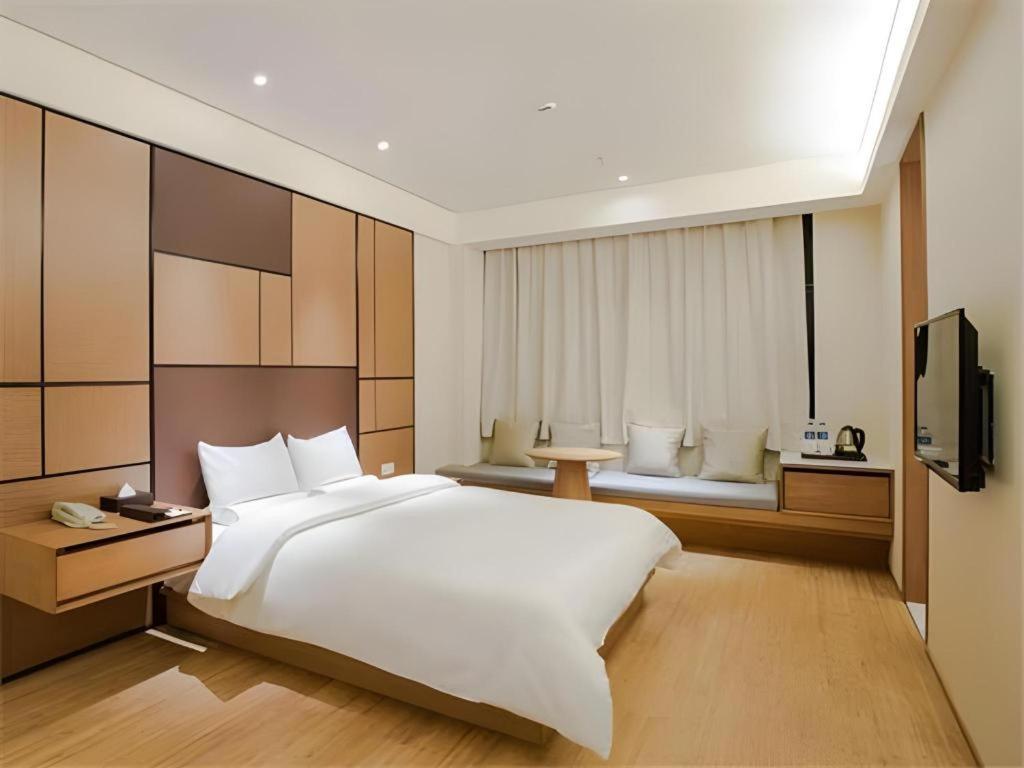 Ji Hotel Shanghai Hongqiao Yan'An XI Road Екстериор снимка